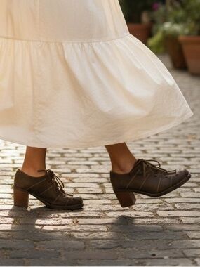 Dorothy Gaynor Brown Leather Lace Up Blocked Heel Ankle Bootie EU 38 or US 7.5
